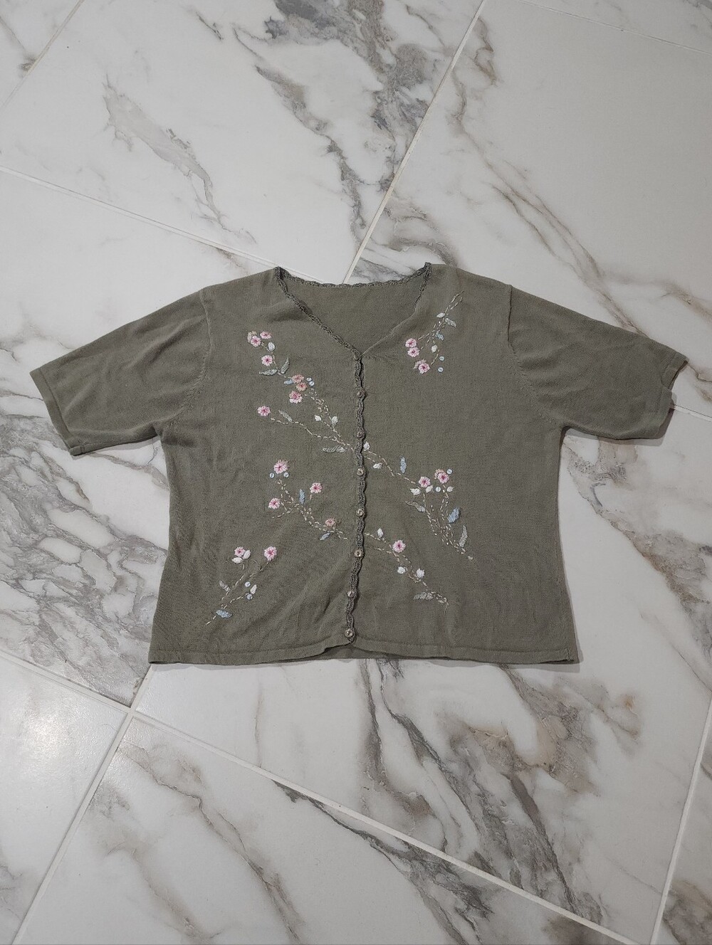 Vintage Olive Floral Embroidered Short-Sleeve Cardigan